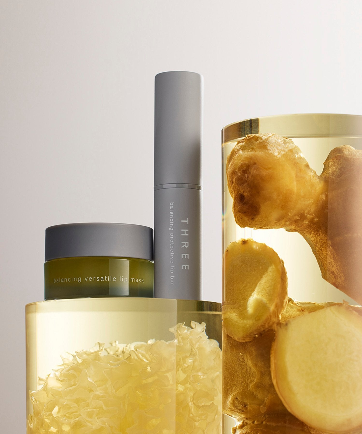 THREE 平衡多效潤唇膜 Balancing Versatile Lip Mask